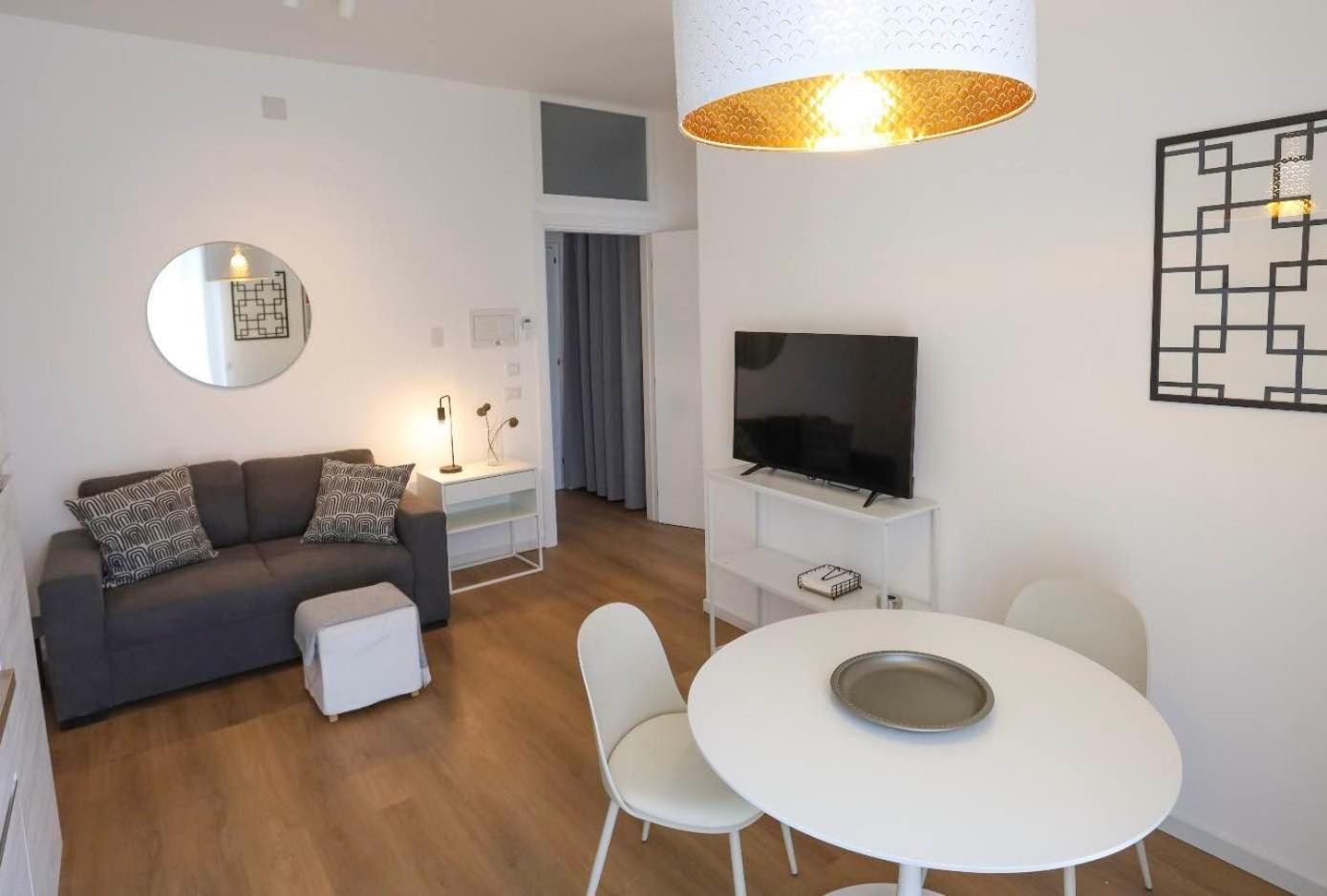 Lapigna Apartment วาเลนซาโน ภายนอก รูปภาพ